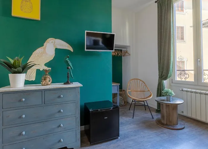 Coderooms ゲストハウス